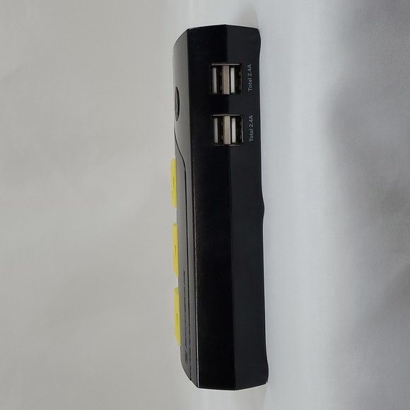 Scosche PI200PS-1 INVERT200 200W Mobile Power Inverter with 3 AC Outlets, 4 USB - Picture 9 of 16